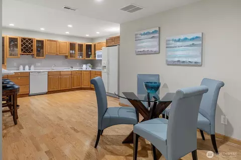 Dining - 17410 102nd Ave NE, Bothell, WA 98011 photo 4 of 4