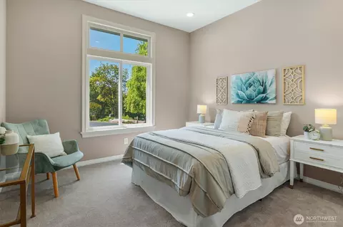 Bedroom - 17410 102nd Ave NE, Bothell, WA 98011 photo 2 of 4