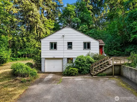 7508 Woodland Ave E, Puyallup, WA 98371