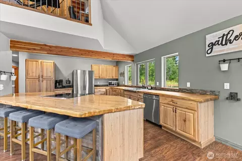 Kitchen - 21710 78th Ave E, Graham, WA 98338 photo 2 of 4