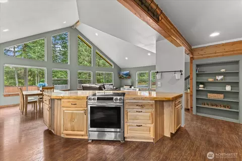 Kitchen - 21710 78th Ave E, Graham, WA 98338 photo 3 of 4