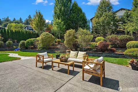 Exterior - 14517 99th Ave NE, Bothell, WA 98011 photo 3 of 4