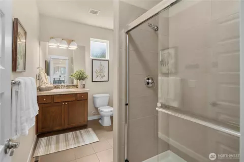 Bath - 14517 99th Ave NE, Bothell, WA 98011 photo 1 of 5