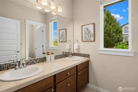 Bath - 14517 99th Ave NE, Bothell, WA 98011 photo 5 of 5
