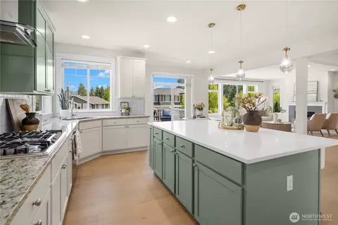 Kitchen - 14517 99th Ave NE, Bothell, WA 98011 photo 3 of 5