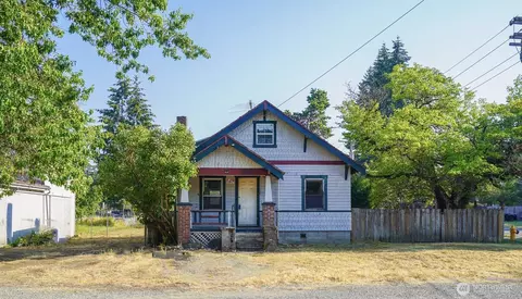 724 134th St S, Tacoma, WA 98444