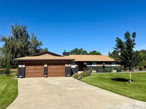 207 S Mt Daniels Dr, Ellensburg, WA 98926