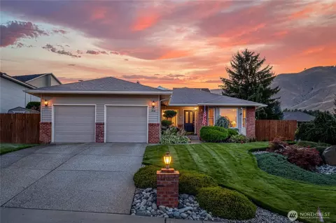 314 Canyon Pl, Wenatchee, WA 98801