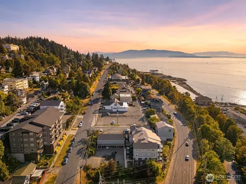 705 N State St #405, Bellingham, WA 98225