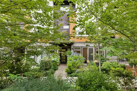 168 Whispering Ln NW, Bainbridge Island, WA 98110