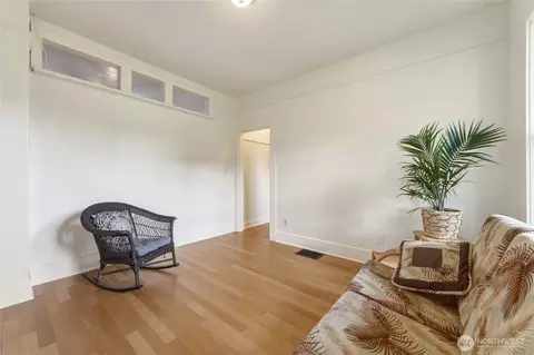 Living - 420 E Pine St, Walla Walla, WA 99362 photo 1 of 2