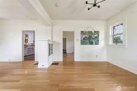 Living - 420 E Pine St, Walla Walla, WA 99362 photo 2 of 2