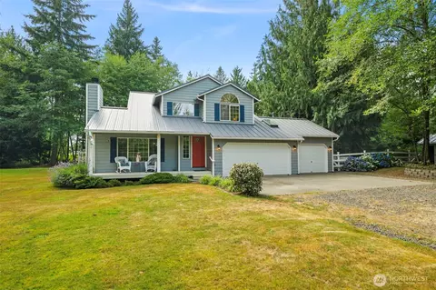 7781 NE Frog Hollow St, Kingston, WA 98346