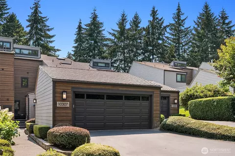 10307 NE 19th Pl #B3, Bellevue, WA 98004