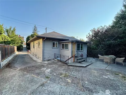Exterior - 1706 N 50th St, Seattle, WA 98103 photo 3 of 4