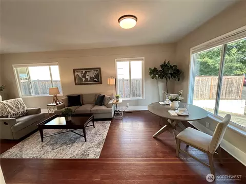Living - 1706 N 50th St, Seattle, WA 98103 photo 4 of 5