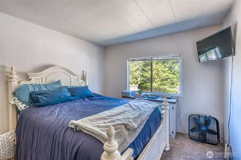 Bedroom - 82 Spruce St, Eastsound, WA 98245 photo 1 of 3