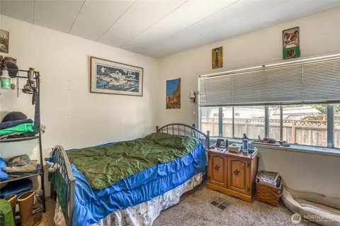 Bedroom - 82 Spruce St, Eastsound, WA 98245 photo 3 of 3