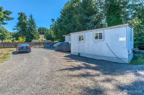 Exterior - 82 Spruce St, Eastsound, WA 98245 photo 5 of 6