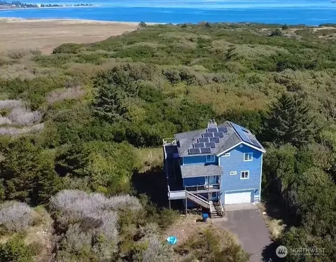 1264 E Ocean Shores Blvd SW, Ocean Shores, WA 98569