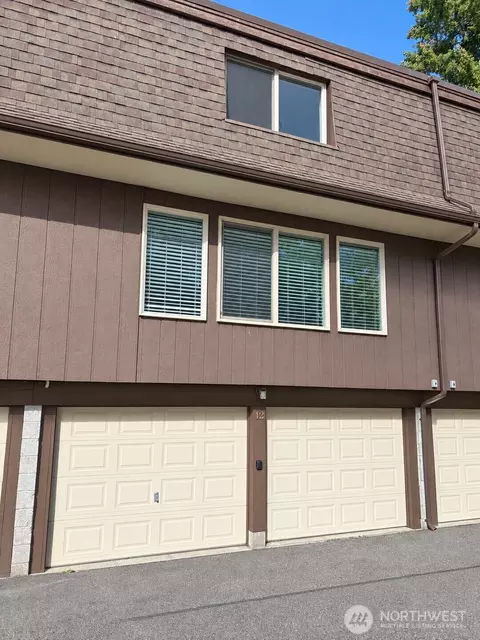 5229 188th St SW #12, Lynnwood, WA 98037