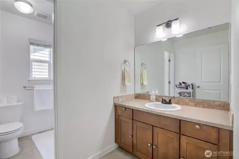 Bath - 4019 202nd St E, Spanaway, WA 98387 photo 3 of 4