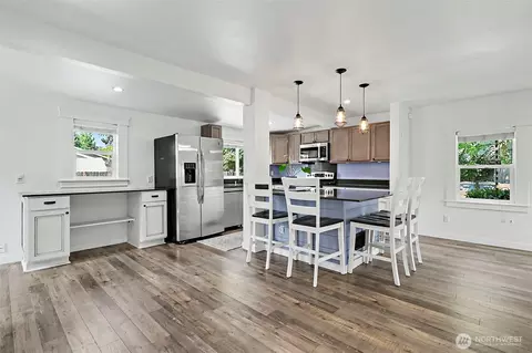 Kitchen - 14918 75th Street Ct E, Sumner, WA 98390 photo 2 of 6