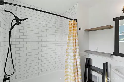 Bath - 14918 75th Street Ct E, Sumner, WA 98390 photo 2 of 5