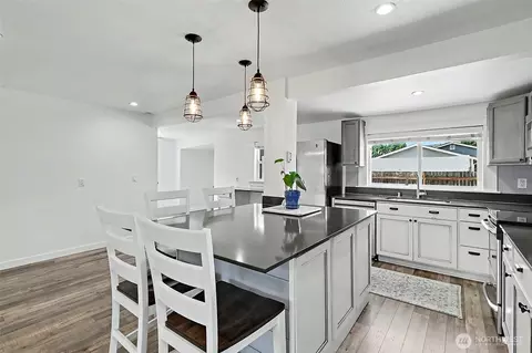 Kitchen - 14918 75th Street Ct E, Sumner, WA 98390 photo 6 of 6