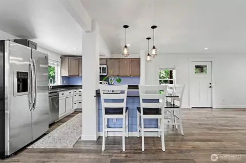 Kitchen - 14918 75th Street Ct E, Sumner, WA 98390 photo 3 of 6