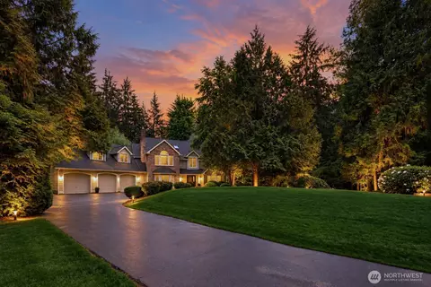 14214 216th Ave NE, Woodinville, WA 98077