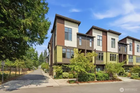 5501 240th St SW #A, Mountlake Terrace, WA 98043