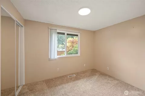 Bedroom - 13611 62nd Ave SE, Everett, WA 98208 photo 3 of 6