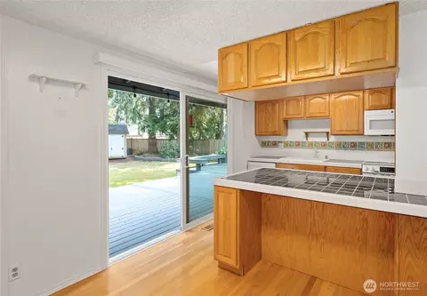 Kitchen - 13611 62nd Ave SE, Everett, WA 98208 photo 1 of 3