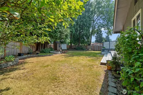 Exterior - 13611 62nd Ave SE, Everett, WA 98208 photo 8 of 8