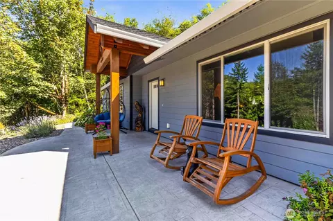 Exterior - 210 Echo Ln, Longview, WA 98632 photo 2 of 14