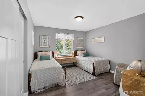Bedroom - 210 Echo Ln, Longview, WA 98632 photo 4 of 4