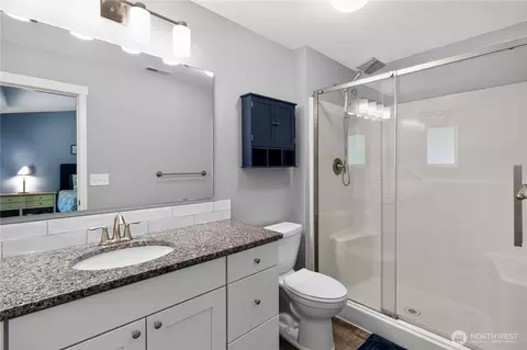 Bath - 210 Echo Ln, Longview, WA 98632 photo 2 of 2