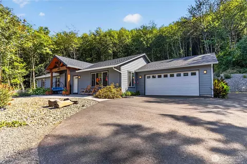 Exterior - 210 Echo Ln, Longview, WA 98632 photo 1 of 14