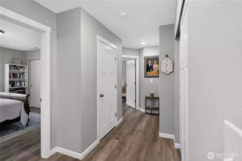 Entry Way - 210 Echo Ln, Longview, WA 98632 photo 1 of 1