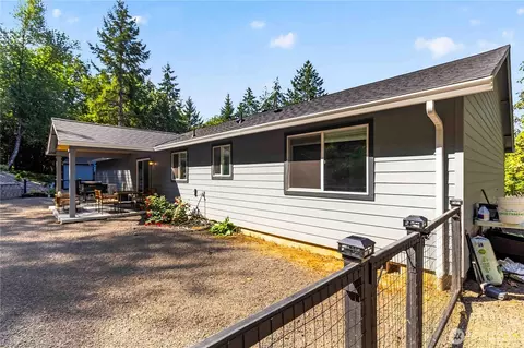 Exterior - 210 Echo Ln, Longview, WA 98632 photo 7 of 14