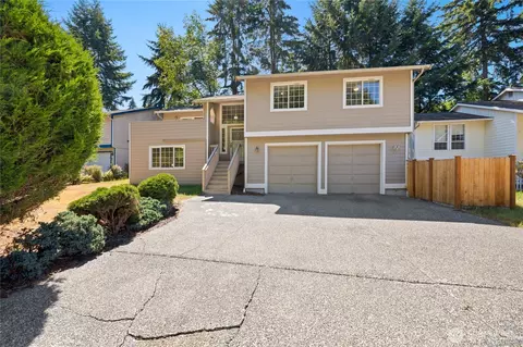 919 SW 319th Pl, Federal Way, WA 98023