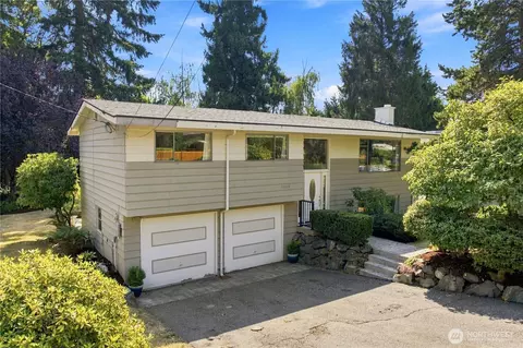 10634 32nd Ave SW, Seattle, WA 98146