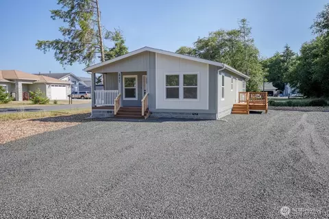 227 Sunrise Ave SE, Ocean Shores, WA 98569