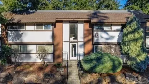 7305 224th St SW #F6, Edmonds, WA 98026