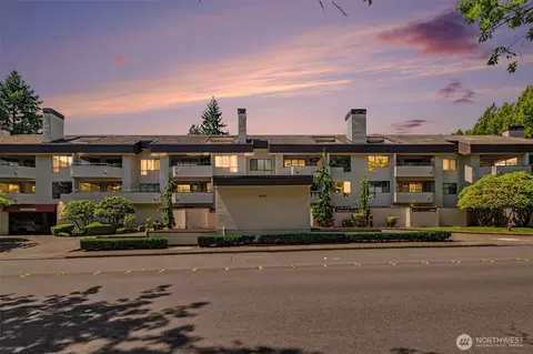 401 100th Ave NE #314, Bellevue, WA 98004