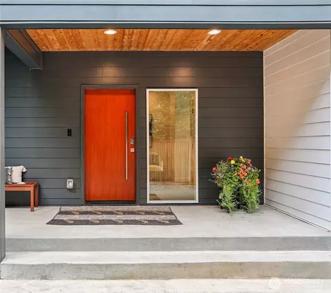 10030 37th Ave SW, Seattle, WA 98146