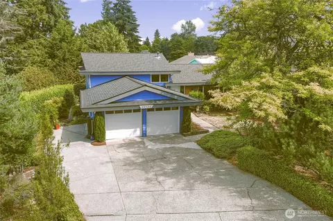 26432 Somerset Ln, Kent, WA 98032