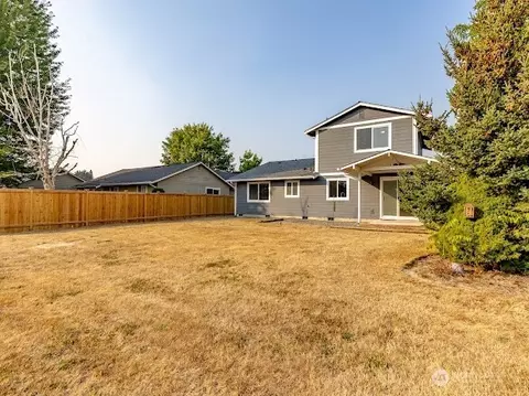 Exterior - 413 Kensington Ave NW, Orting, WA 98360 photo 7 of 9