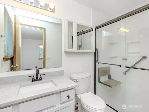 Bath - 413 Kensington Ave NW, Orting, WA 98360 photo 2 of 3
